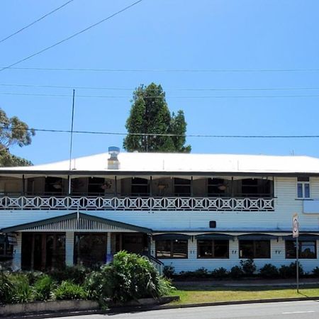 Maleny Hotel Екстериор снимка