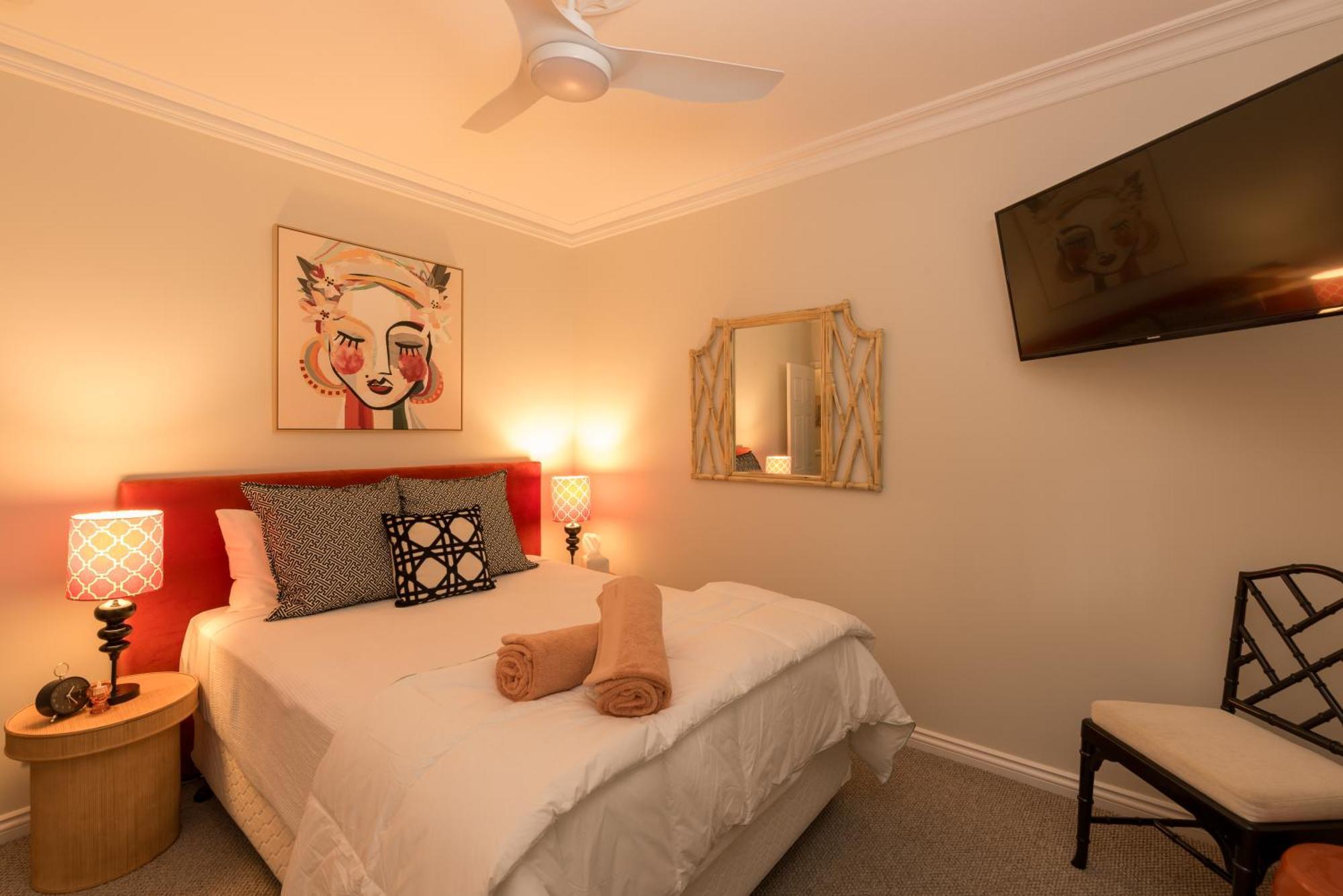 Maleny Hotel Екстериор снимка