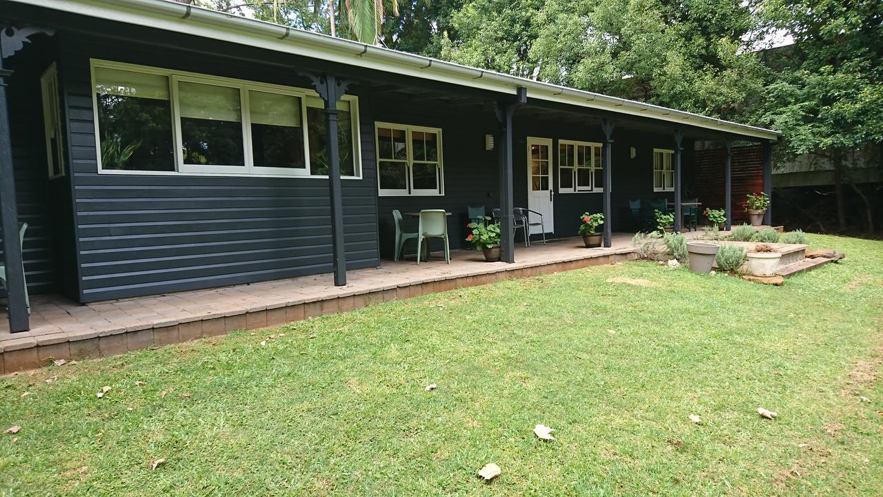 Maleny Hotel Екстериор снимка