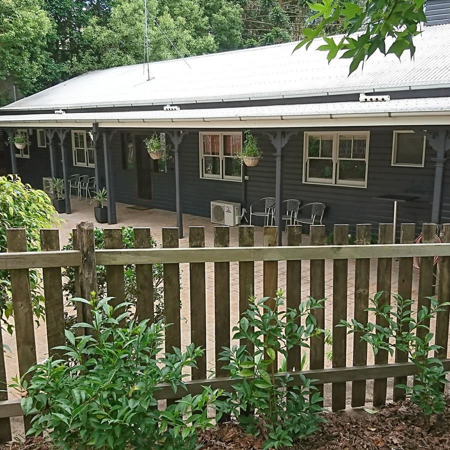 Maleny Hotel Екстериор снимка