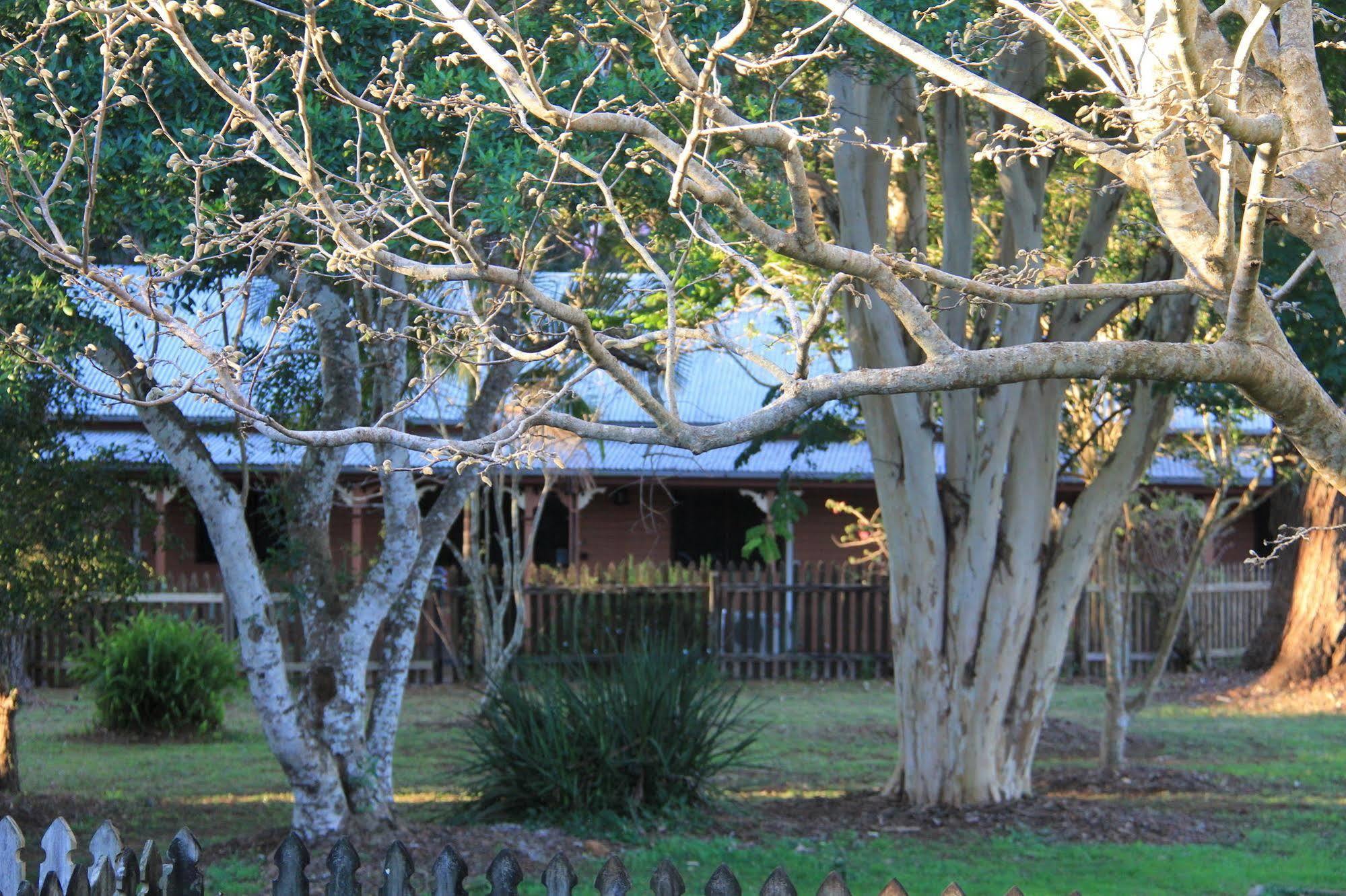 Maleny Hotel Екстериор снимка